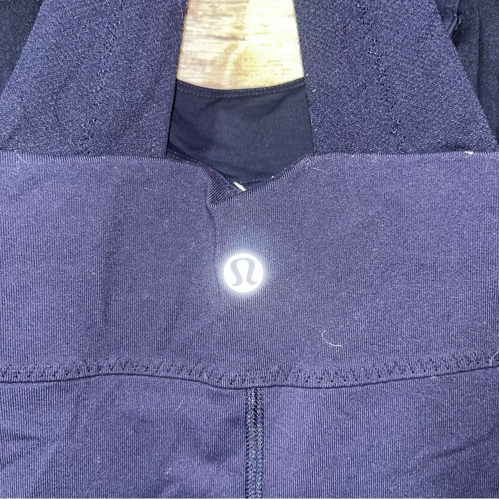 Lululemon Size 4 Blue racerback top tees athletic wear - Picture 5 of 7